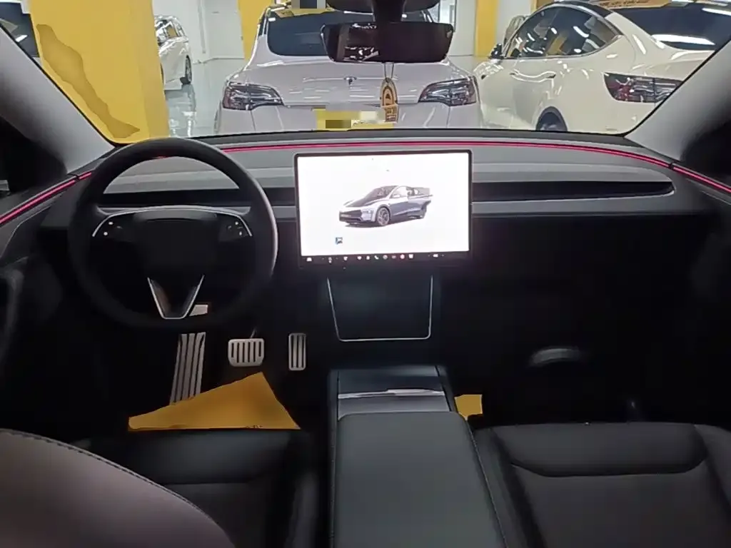 Tesla Model Y — фото 4