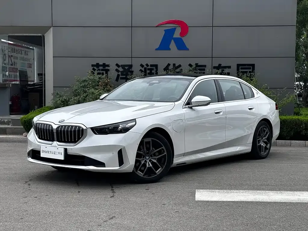 BMW i5