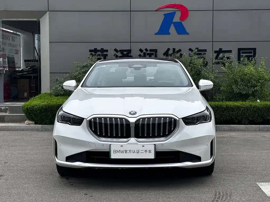 BMW i5 2025 из CN, фото 4