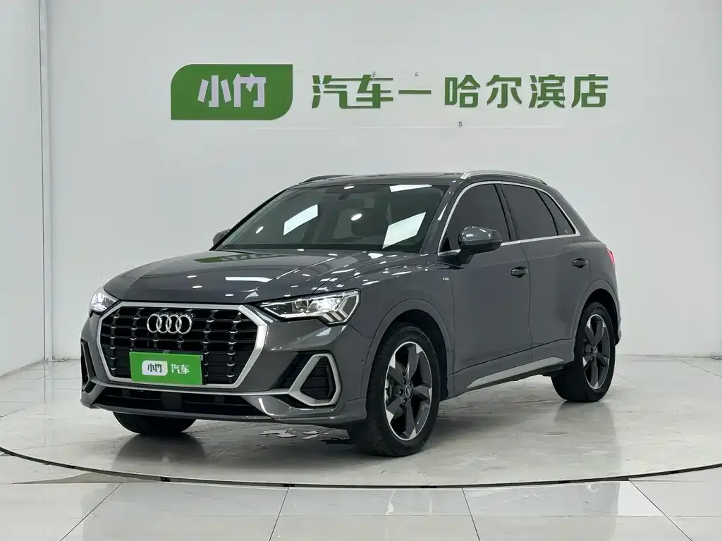 Audi Q3 — фото 1