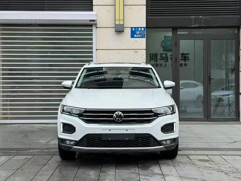 Volkswagen T-Roc — фото 2