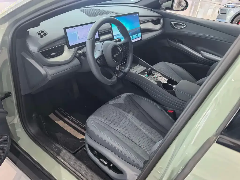BYD Seal 06GT — фото 9