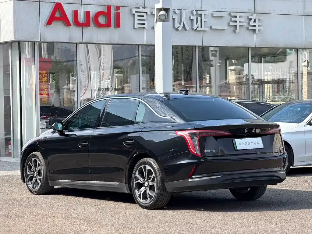 Hongqi E-QM5 2024 из CN, фото 8
