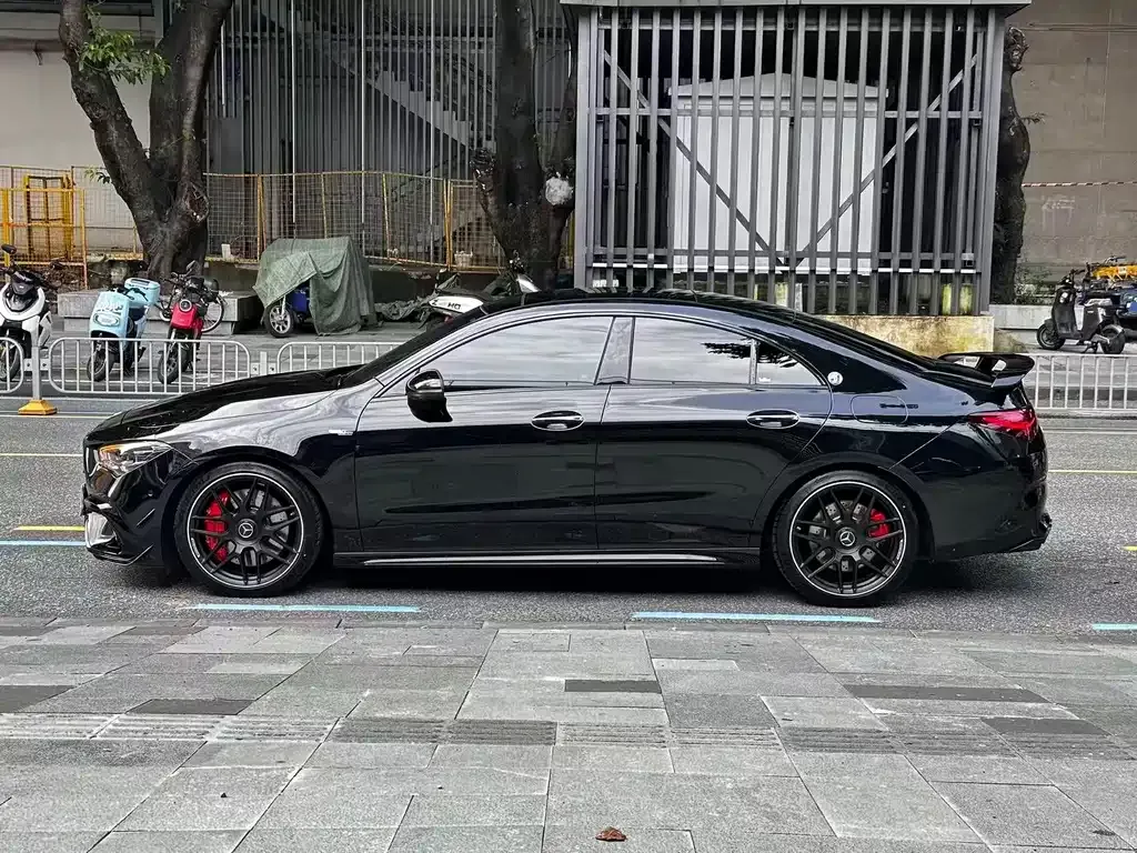 Mercedes-Benz CLA AMG — фото 10