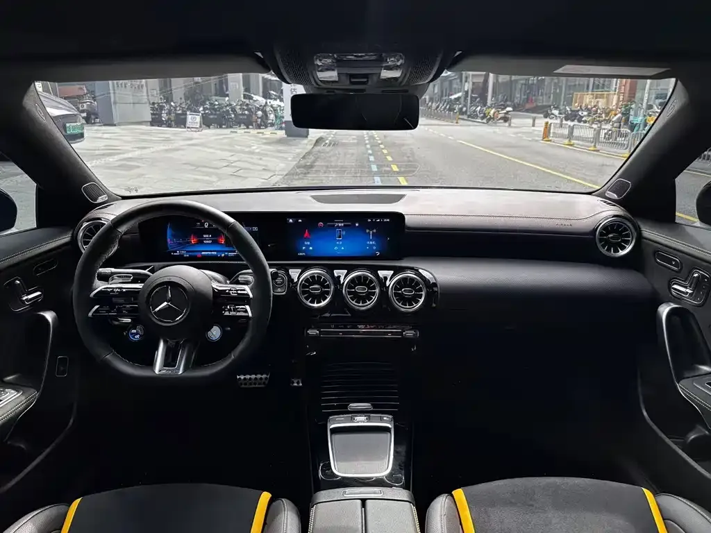 Mercedes-Benz CLA AMG — фото 2