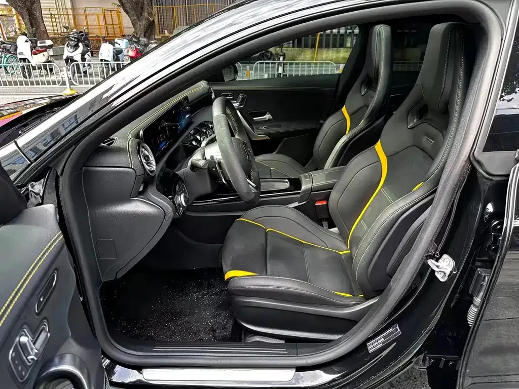 Mercedes-Benz CLA AMG — фото 8