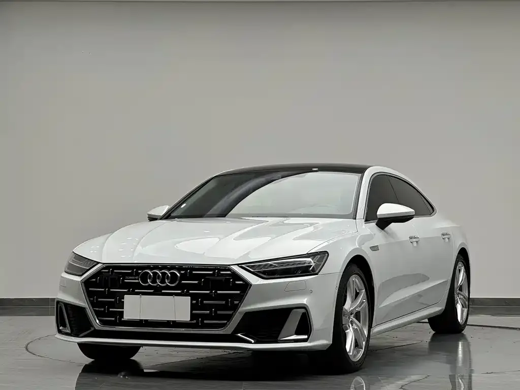 Audi A7L — фото 1