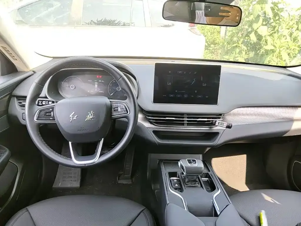 Hongqi E-QM5 2023 из CN, фото 6