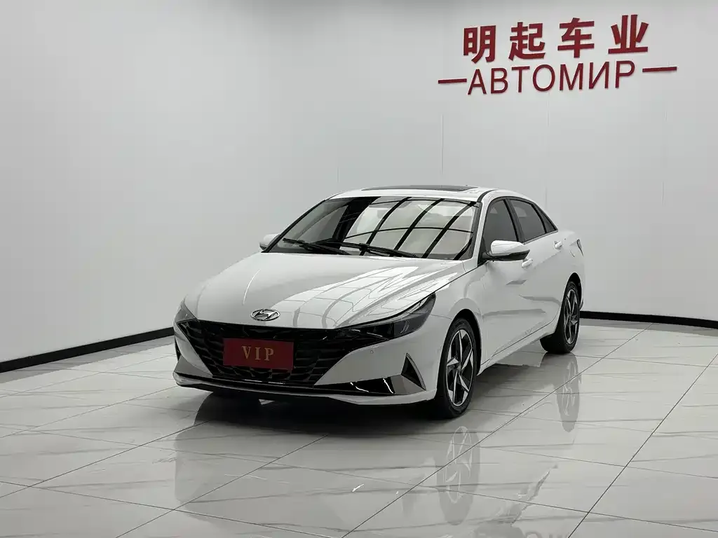 Hyundai Elantra — фото 3