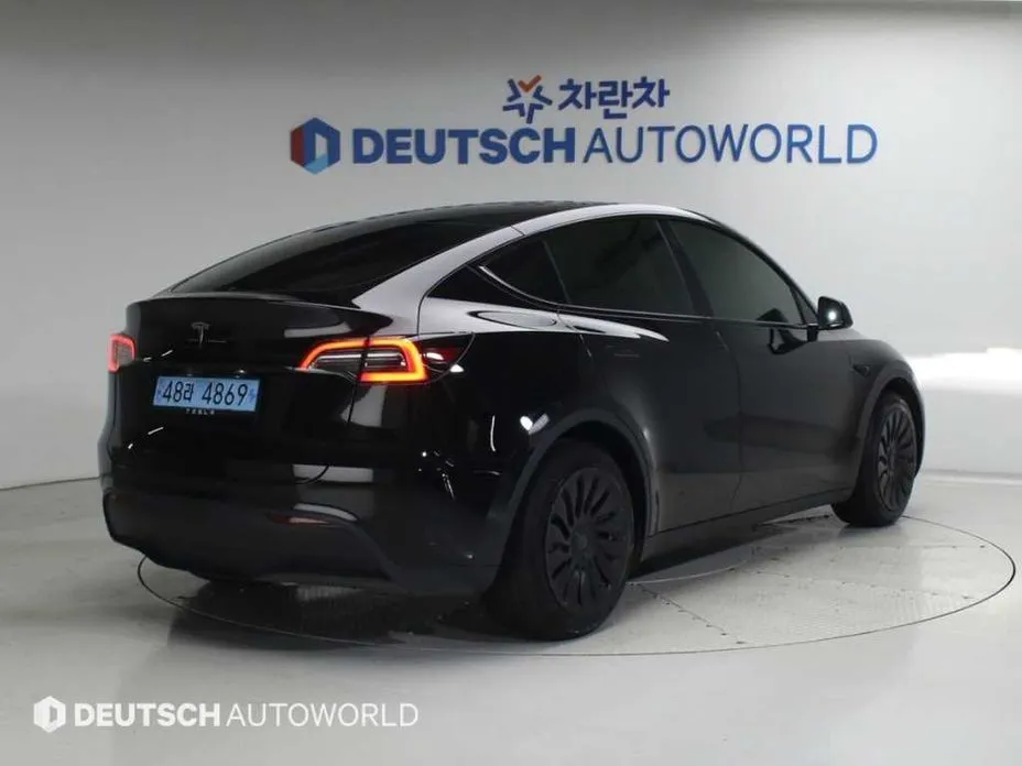 Tesla Model Y — фото 4