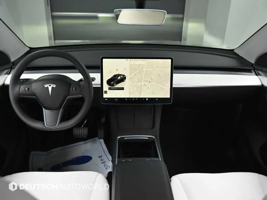 Tesla Model Y — фото 6