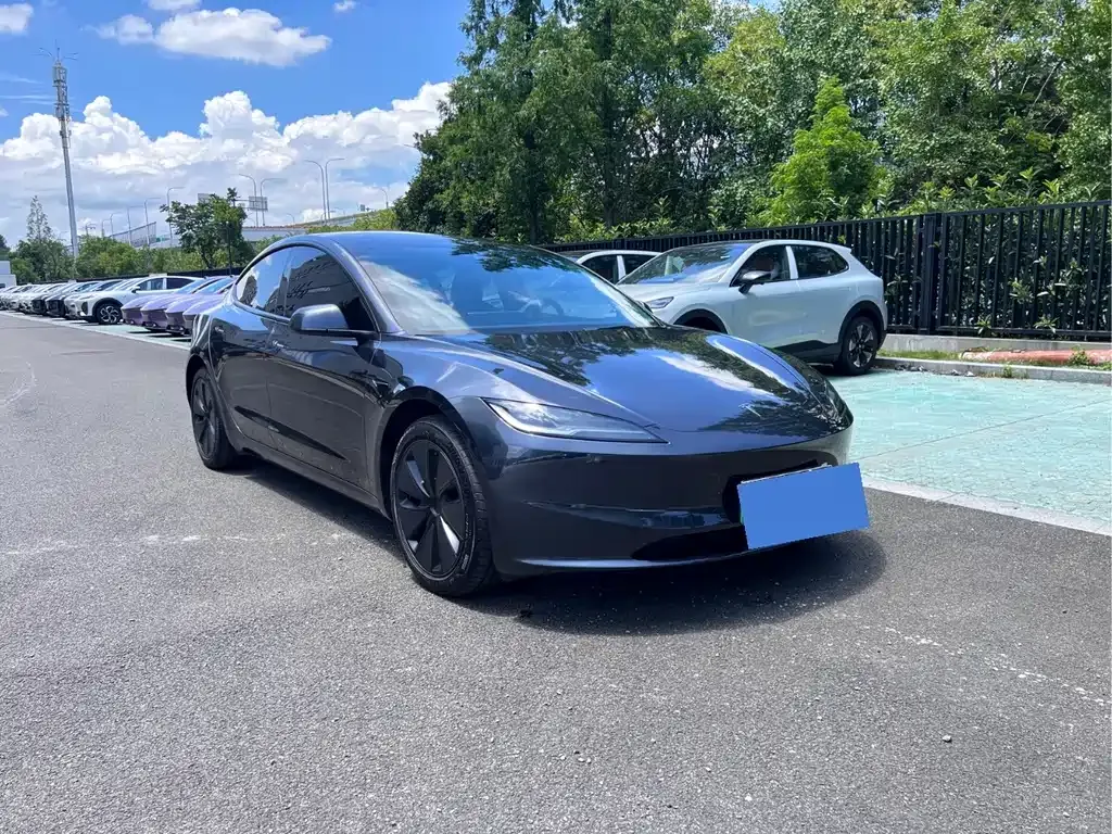Tesla Model 3 — фото 8