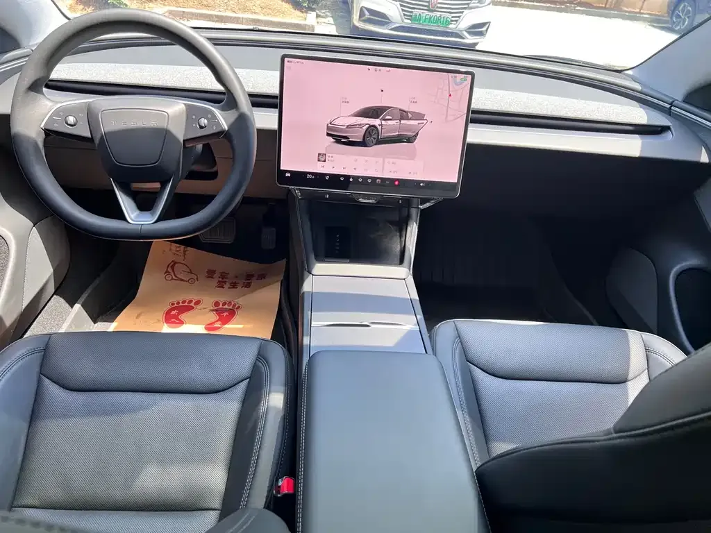 Tesla Model 3 — фото 4