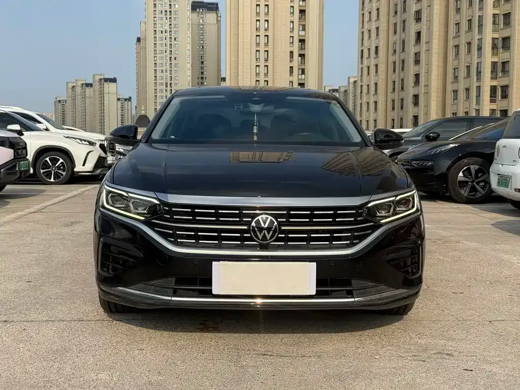 Volkswagen Passat — фото 10