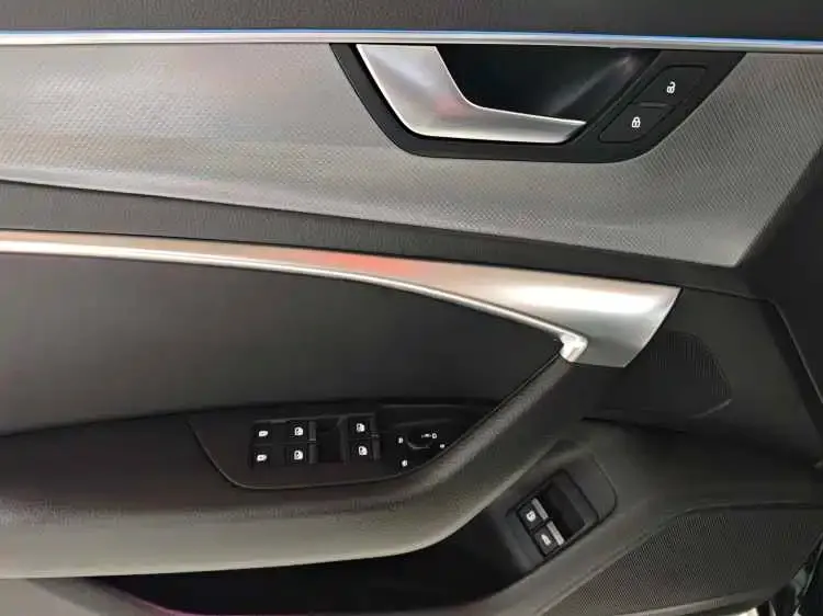 Audi A6L New Energy 2022 из CN, фото 2