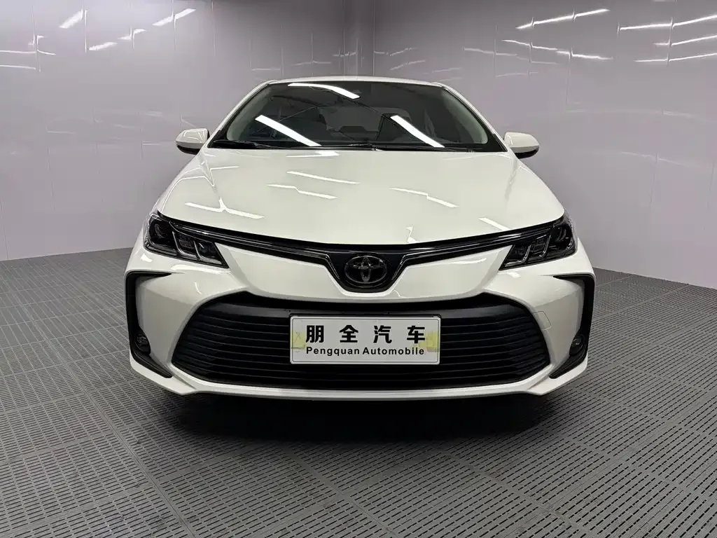 Toyota Corolla — фото 10