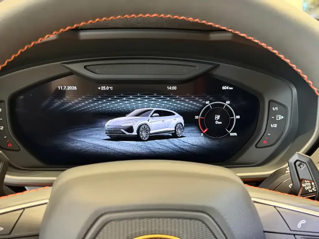 Lamborghini Urus SE — фото 6