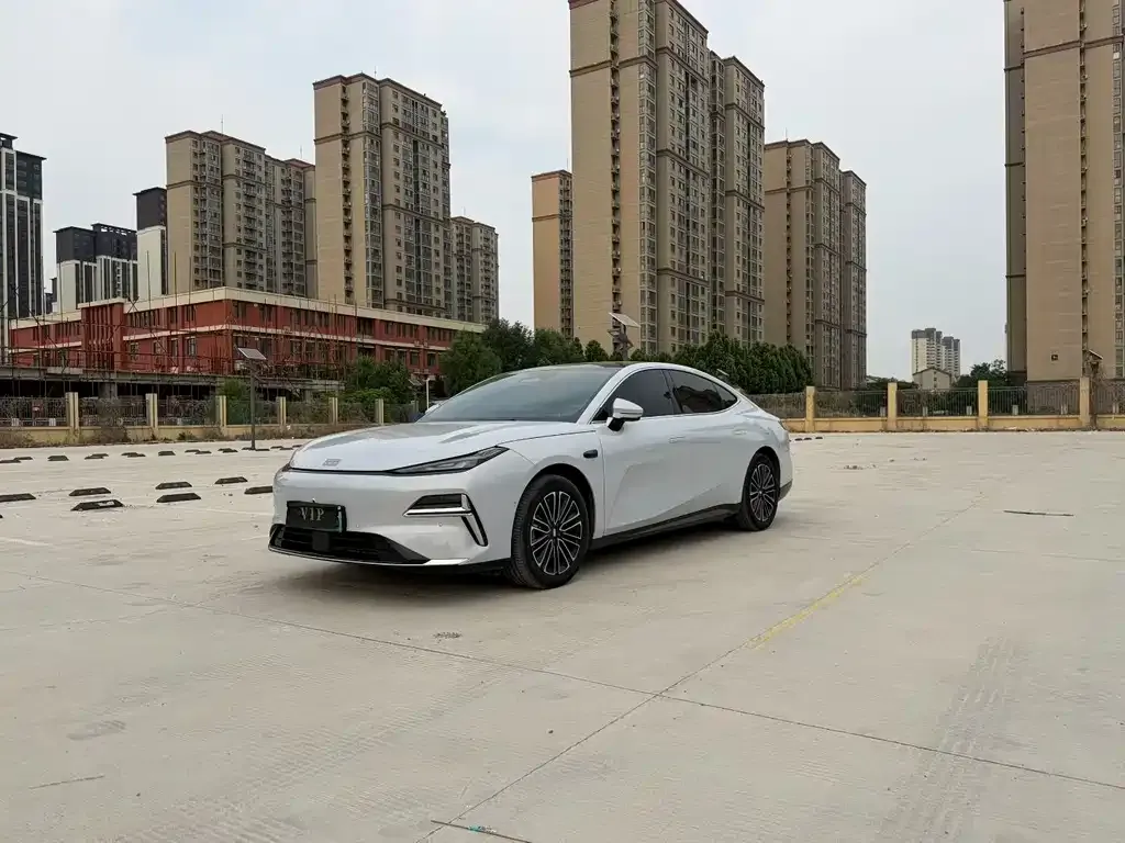 Geely Galaxy Xingyao 8