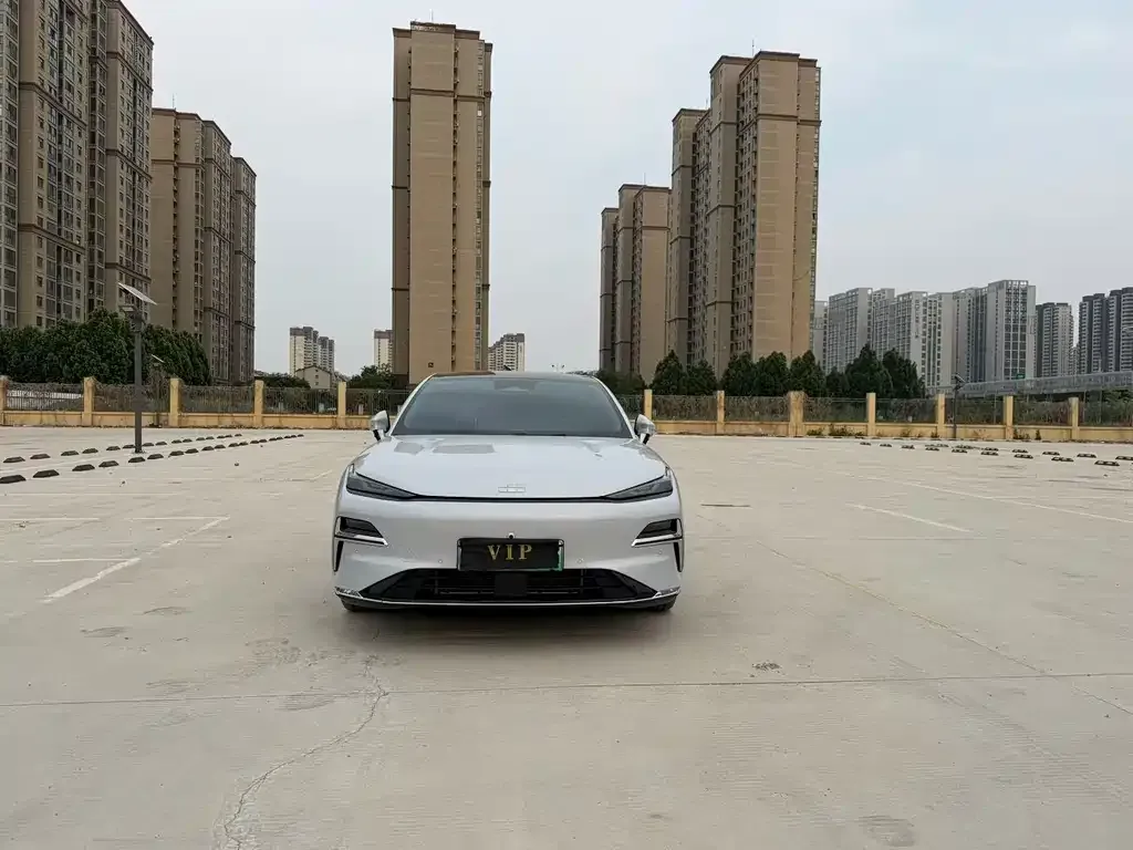Geely Galaxy Xingyao 8 2025 из CN, фото 9