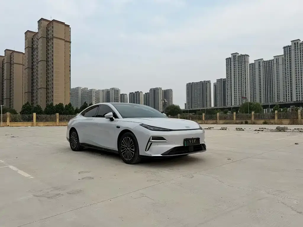 Geely Galaxy Xingyao 8 2025 из CN, фото 8