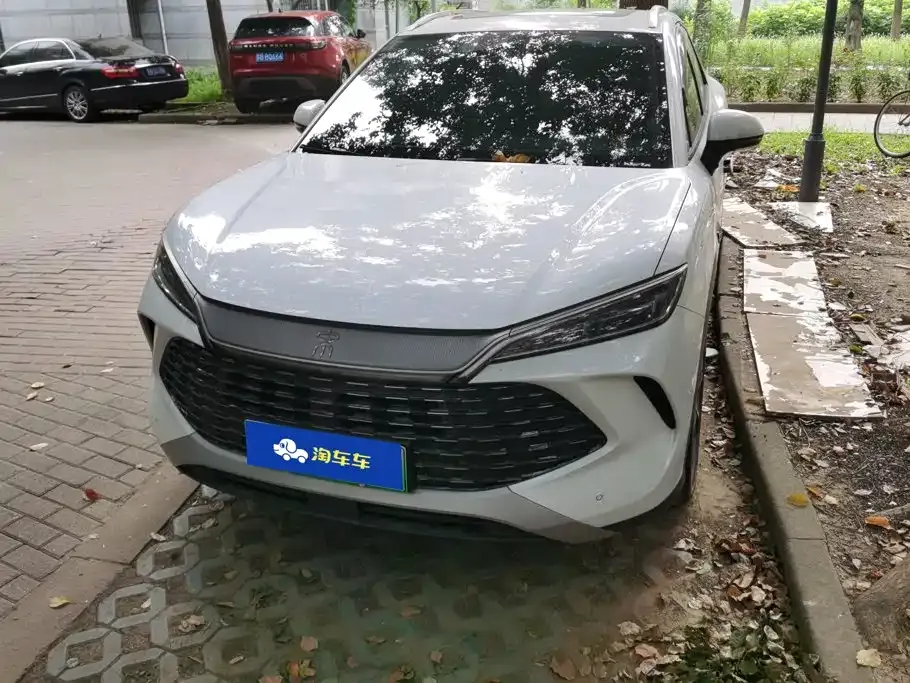 BYD L DM-i — фото 10