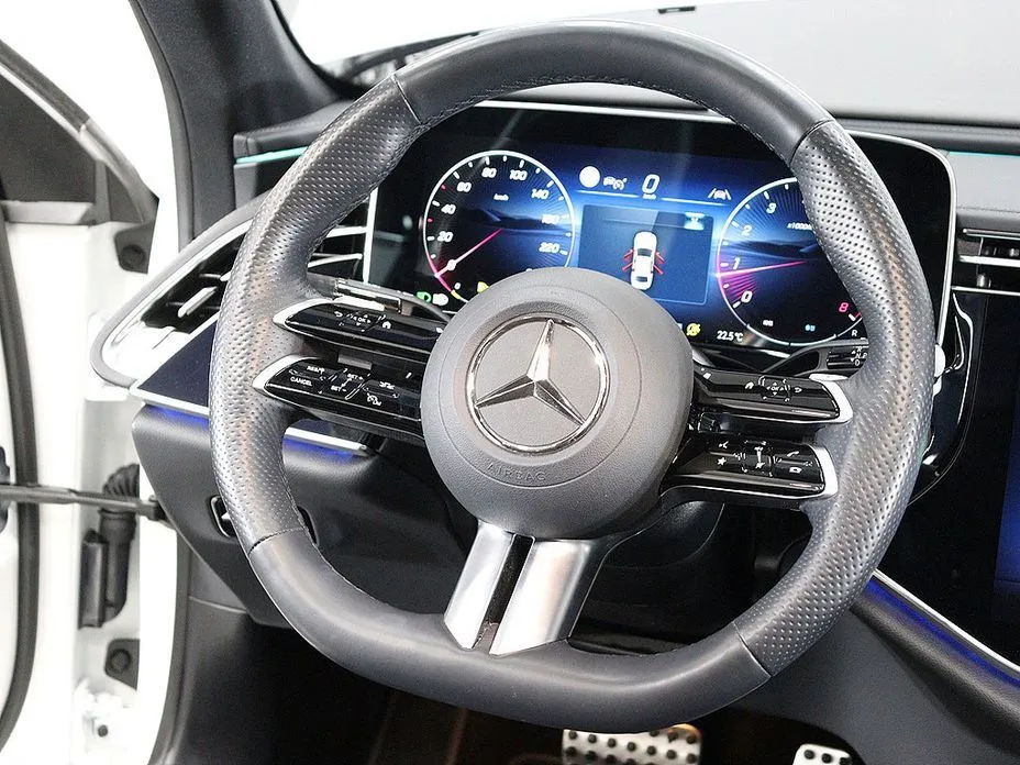 Mercedes-Benz E-Class — фото 6