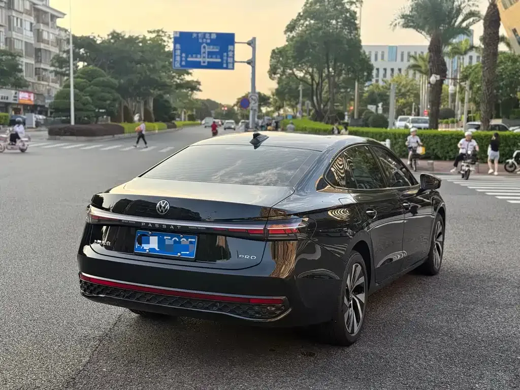 Volkswagen Passat — фото 9