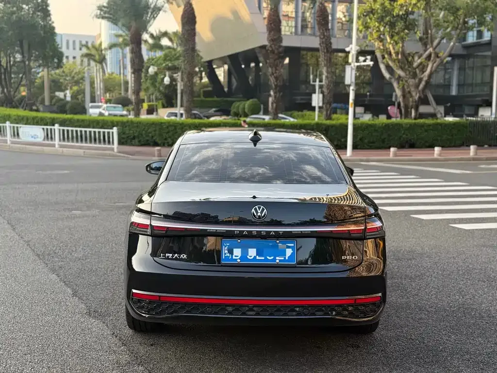 Volkswagen Passat — фото 5