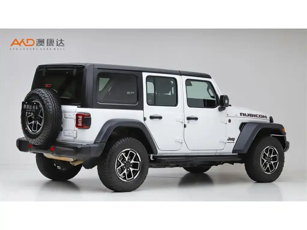 Jeep Wrangler — фото 7
