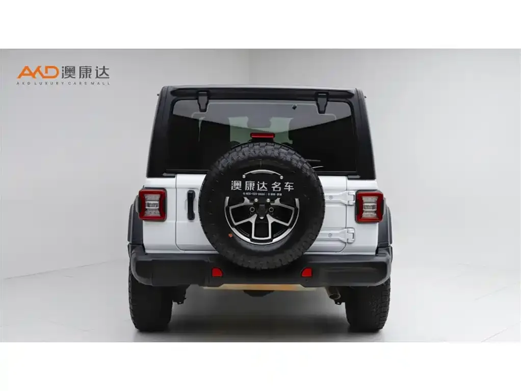 Jeep Wrangler — фото 9