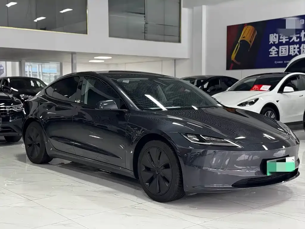 Tesla Model 3 — фото 8