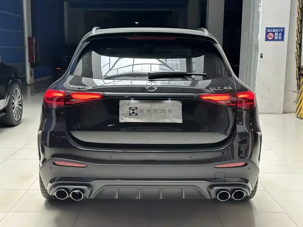 Mercedes-Benz GLC AMG — фото 8
