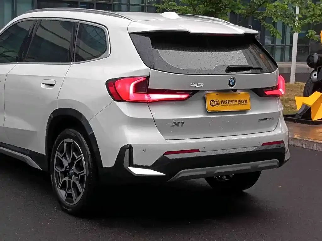 BMW X1 — фото 3