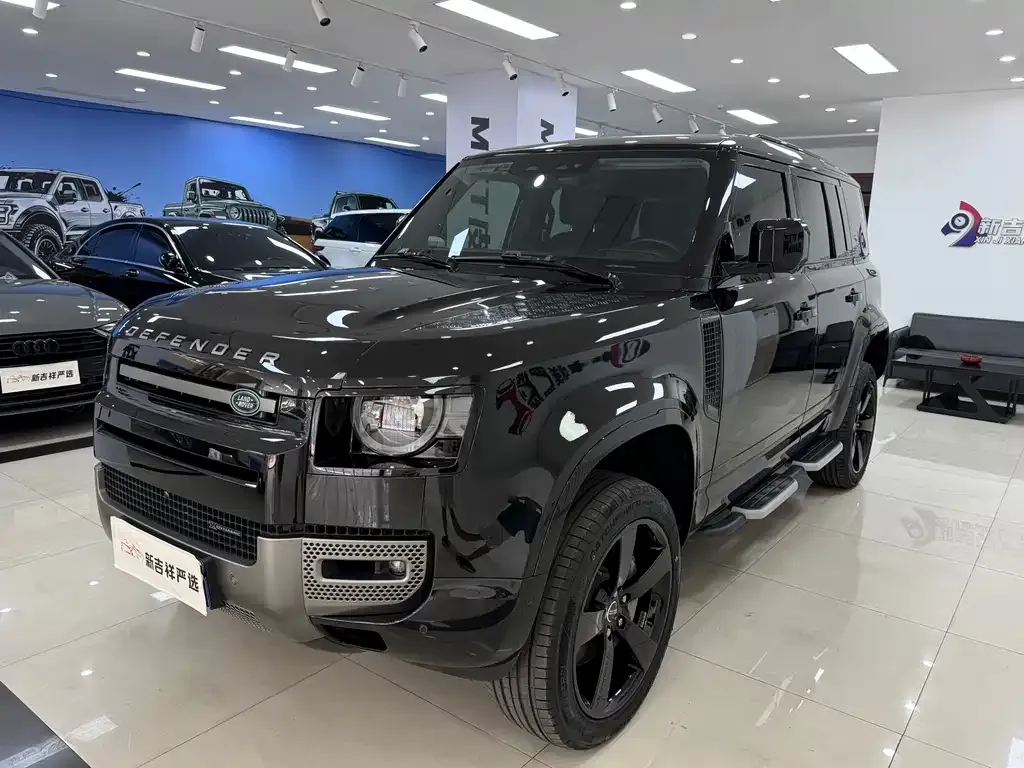 Land Rover Defender — фото 1