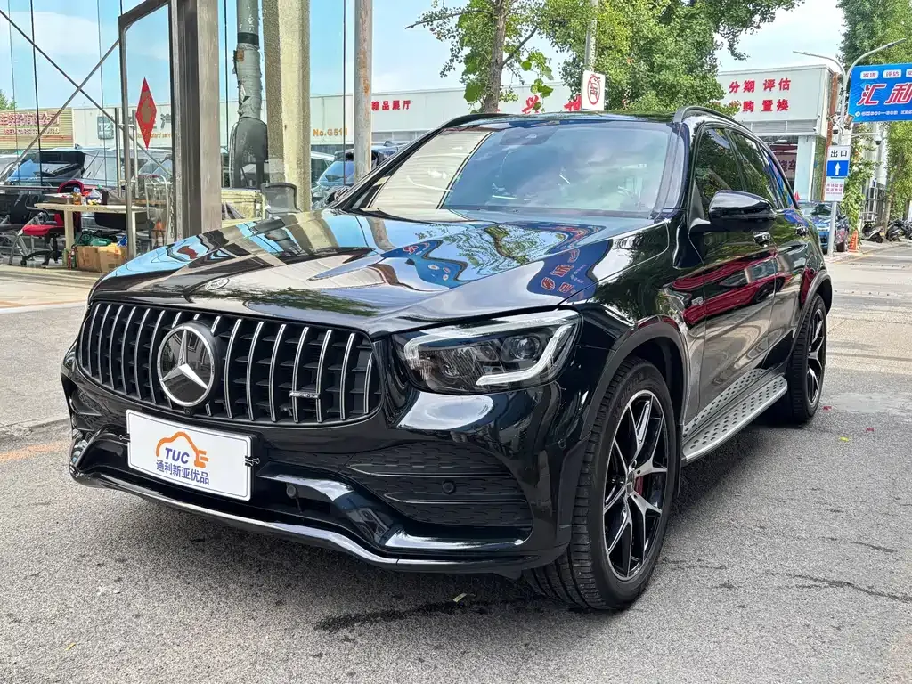 Mercedes-Benz GLC AMG — фото 1
