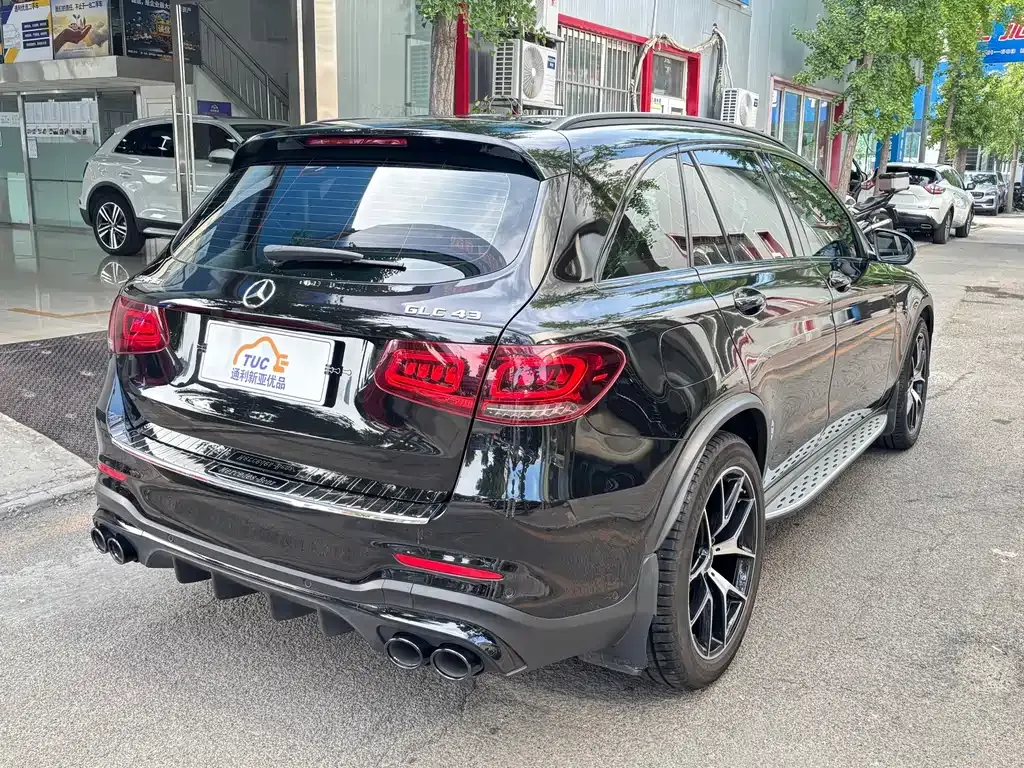 Mercedes-Benz GLC AMG — фото 9