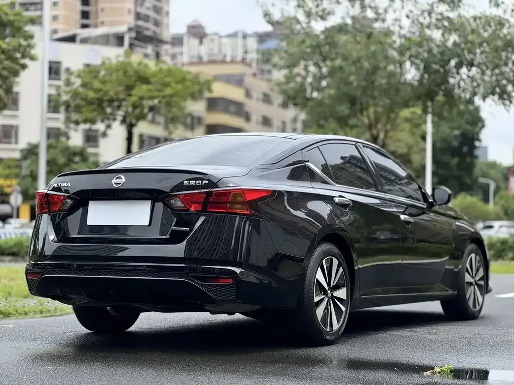 Nissan Teana — фото 2