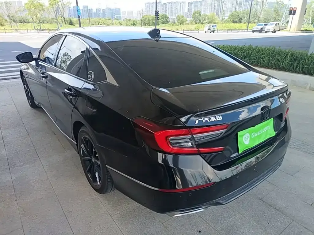 Honda Accord — фото 3