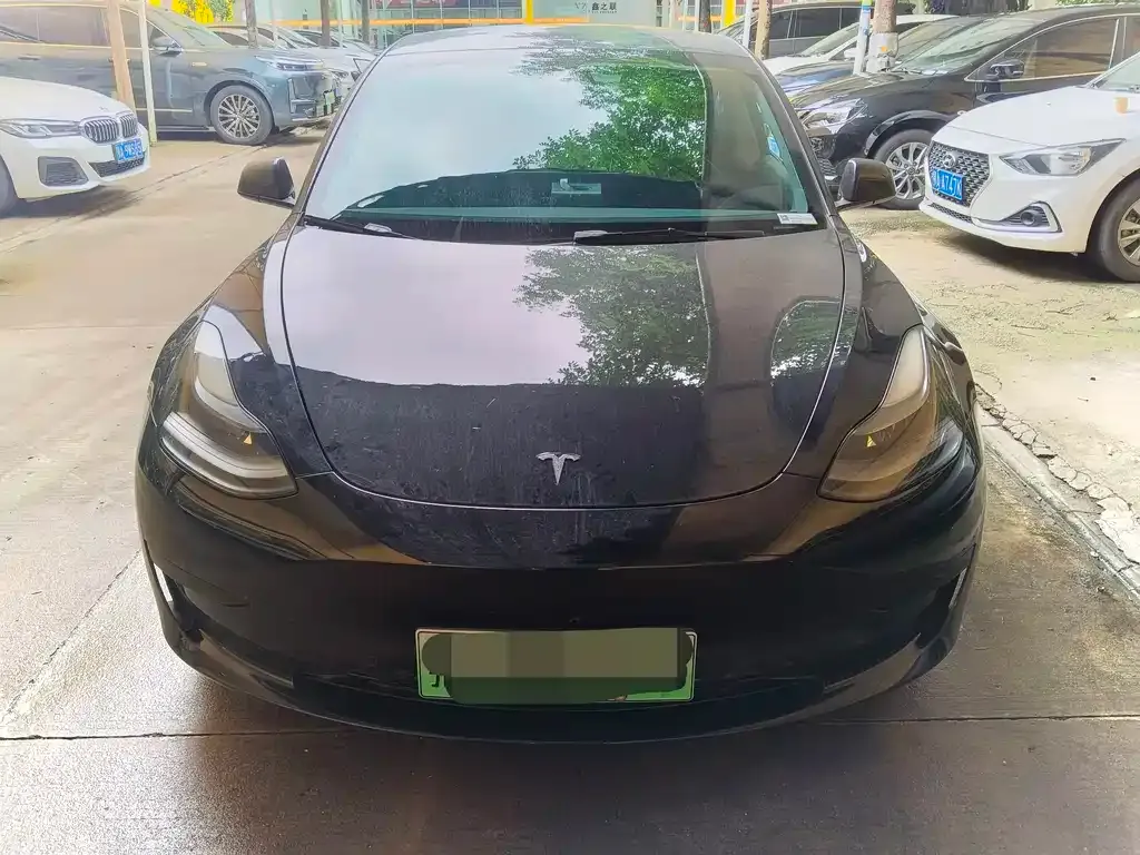 Tesla Model 3 — фото 2