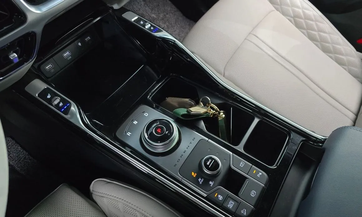 Kia Sorento — фото 10