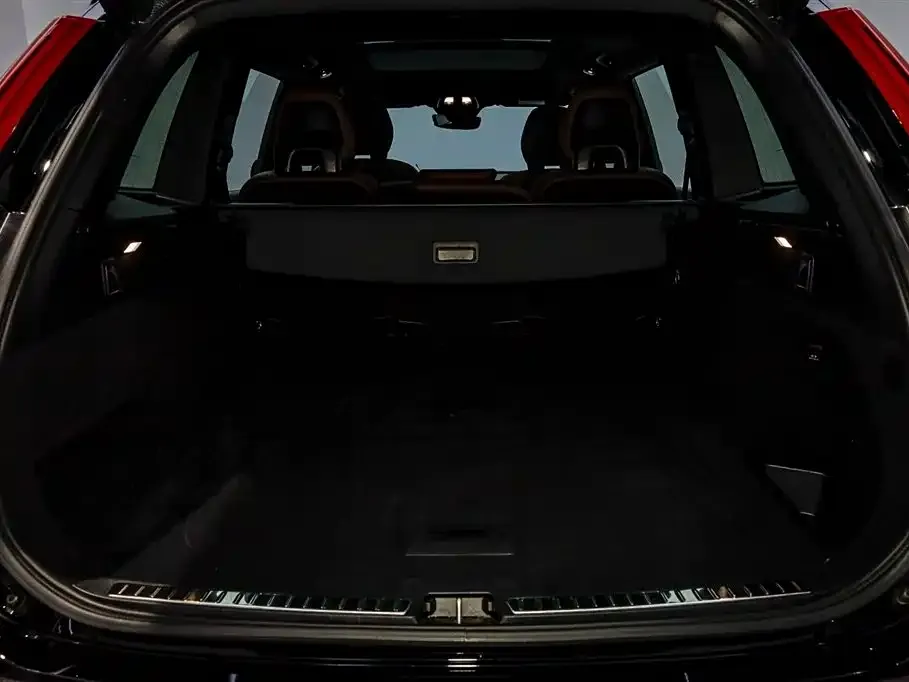 Volvo XC90 2024 из CN, фото 2