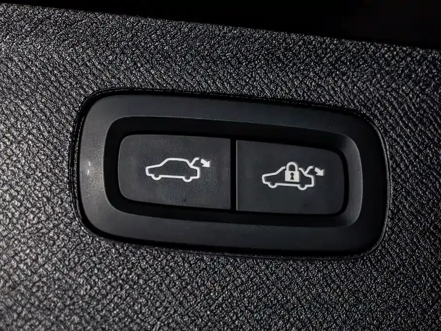 Volvo XC90 2024 из CN, фото 10