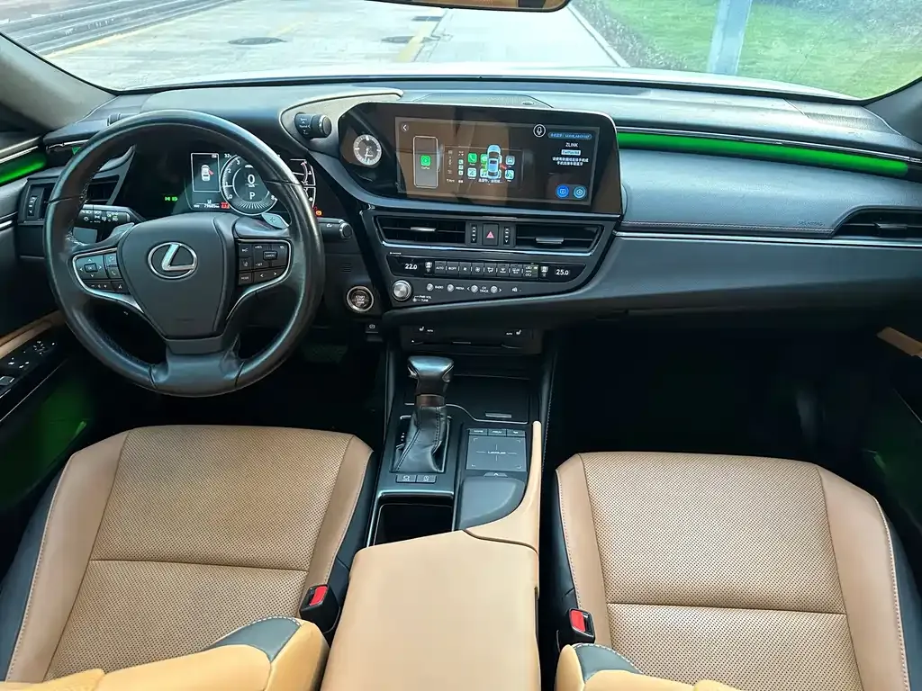 Lexus ES — фото 9