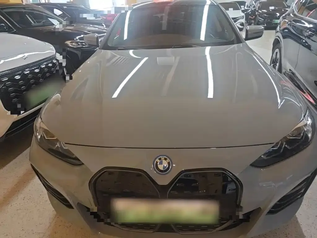 BMW i4 — фото 2