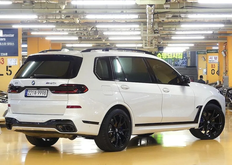 BMW X7 — фото 4