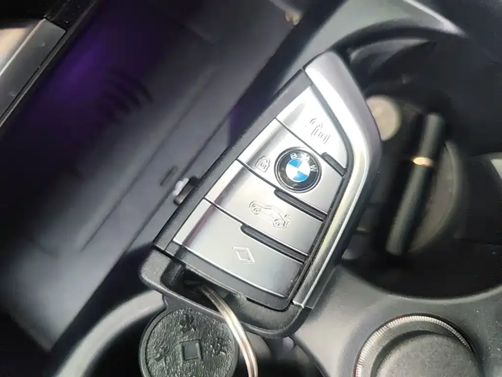 BMW 5 Series — фото 4