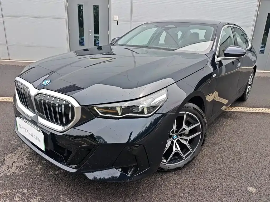 BMW i5 — фото 1