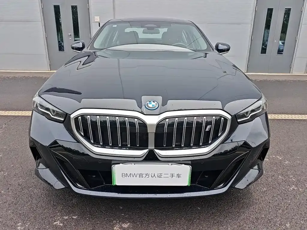 BMW i5 — фото 5