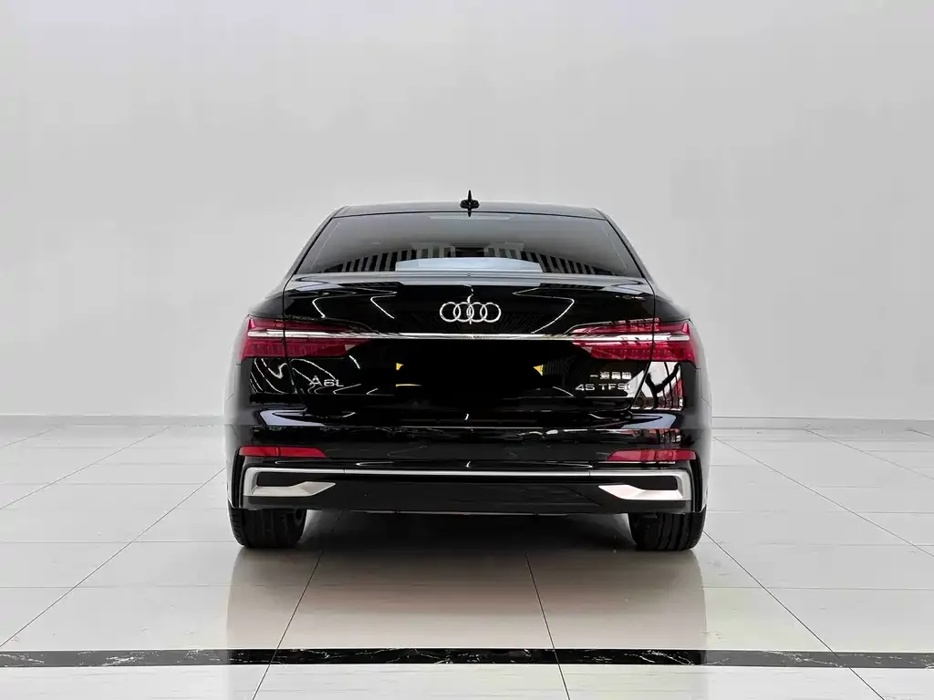 Audi A6L — фото 9