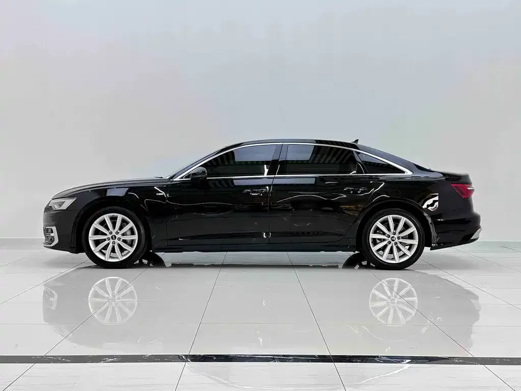 Audi A6L — фото 8